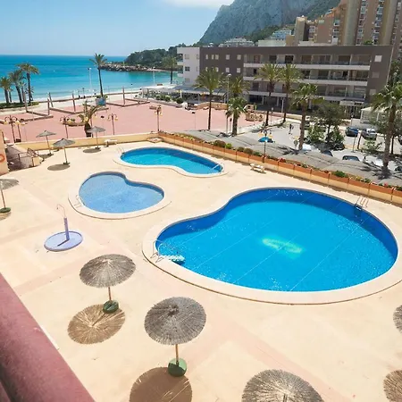 Come On Vacation To Zafiro As A Family To Enjoy The Beach *