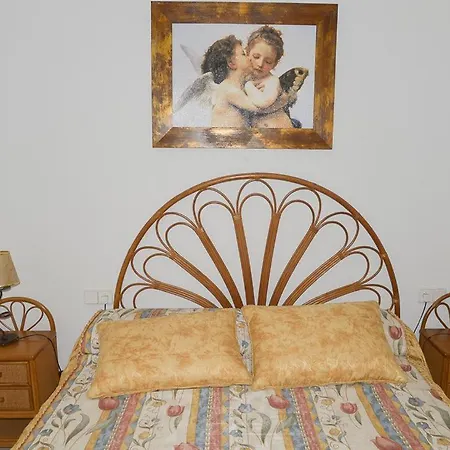 Апартаменты Come On Vacation To Zafiro As A Family To Enjoy The Beach